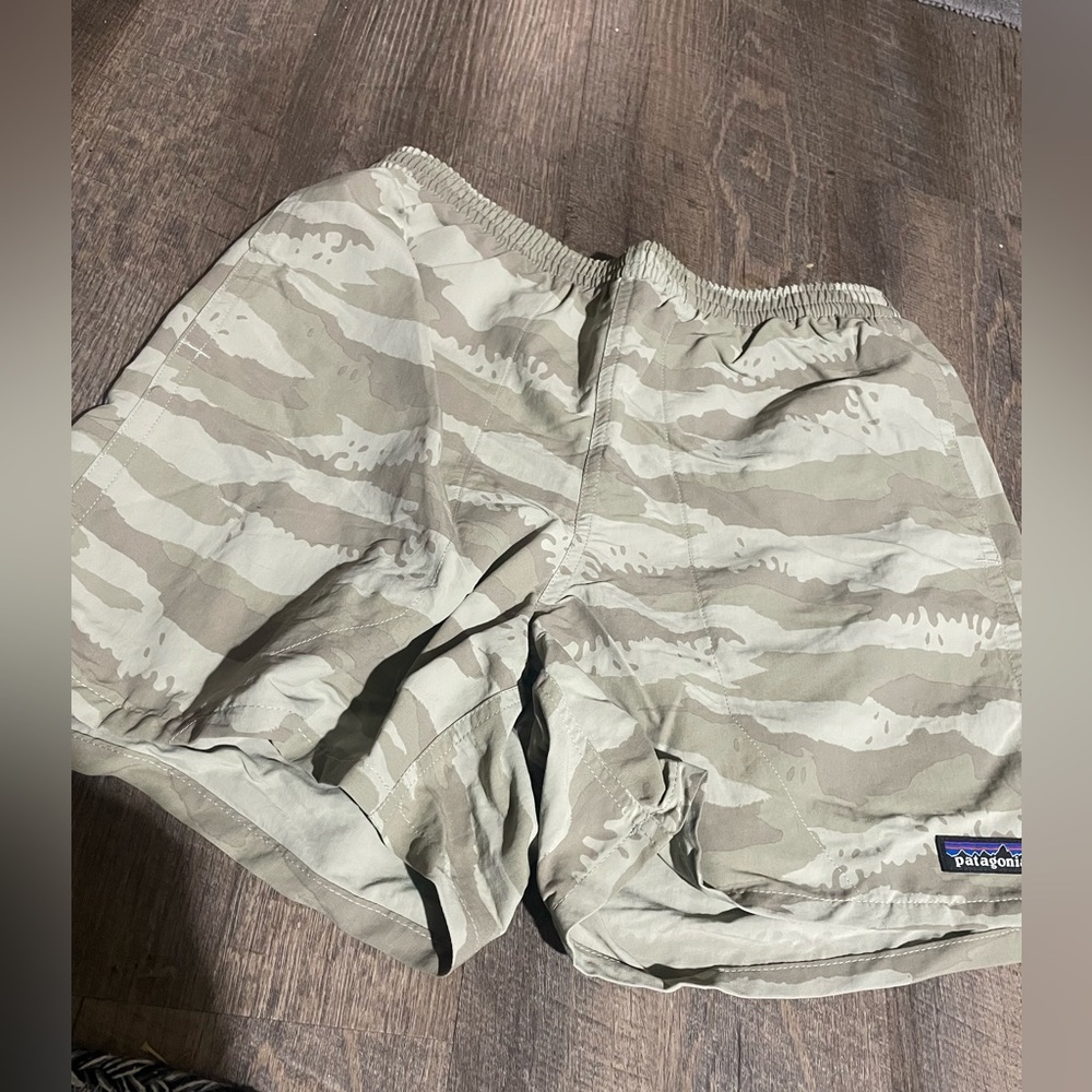 Patagonia size small shorts